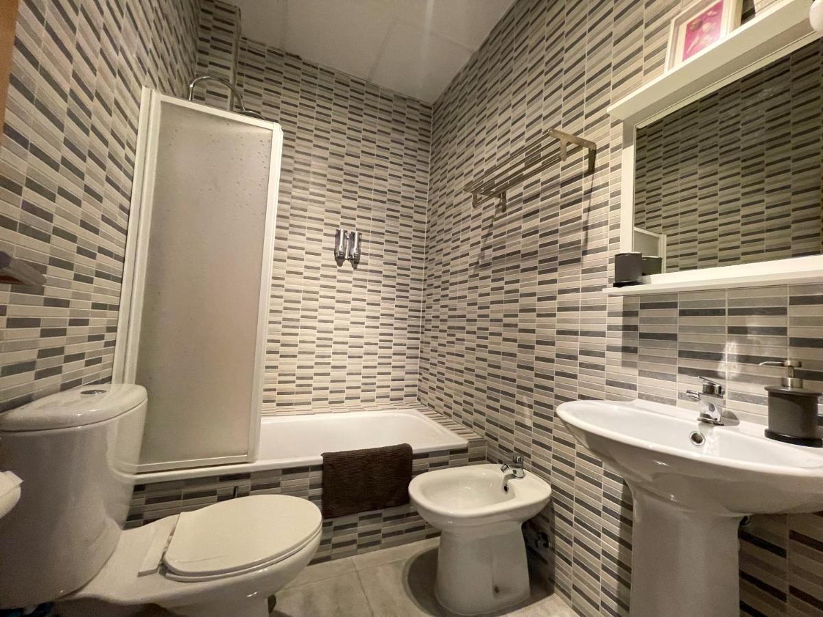 Quiet Apartment In The Heart Of Malaga Pool & Free Parking Eksteriør bilde